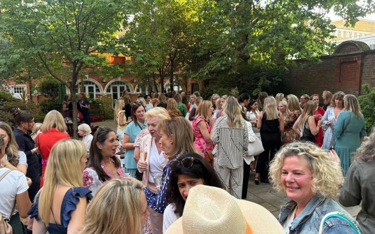 loads of people 